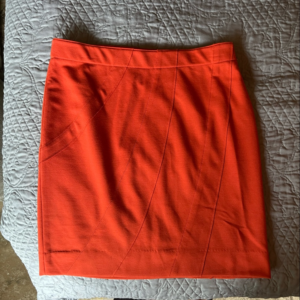 NWOT Simply Vera Wang Pencil Skirt Pumpkin Spice